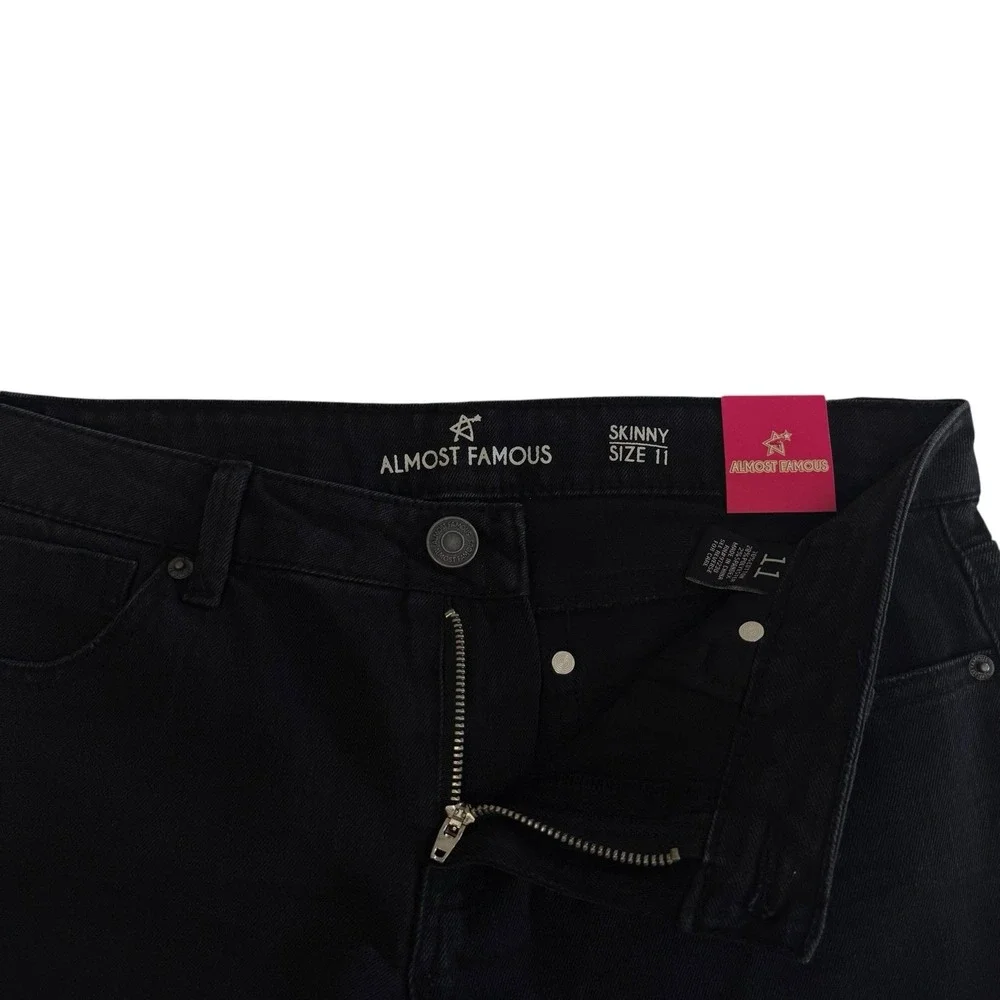 Almost Famous‎ Black Skinny Stretch 70% Cotton NEW Jeans Size 11 #559